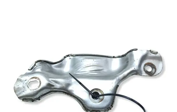 Nissan Navara D23 Heat shield in engine bay 140139769R