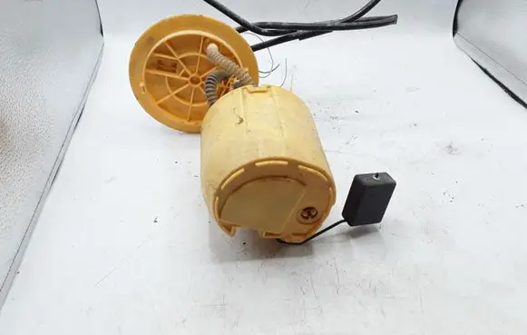 Toyota Corolla E120 E130 Fuel level sensor 7701002020C