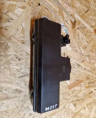 Opel Insignia A Tailgate hydraulic pump motor 13279362 A033504 GMN3710