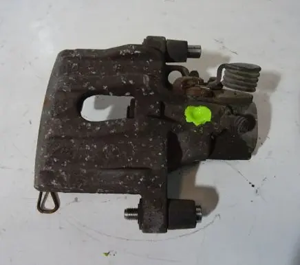 Mazda 3 I Rear brake caliper