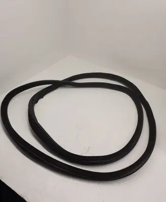 BMW X5 F15 Rear door rubber seal (on body) 7289639