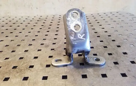 Toyota RAV 4 (XA20) Front door upper hinge