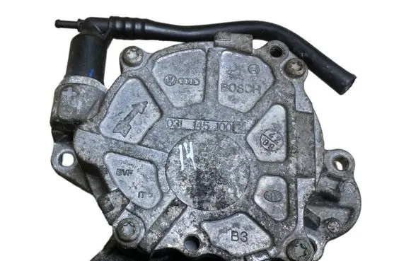 Skoda Octavia Mk2 (1Z) Vacuum pump 03L145100