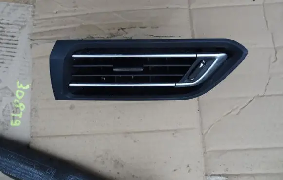 Peugeot 308 Dashboard side air vent grill/cover trim 96778766