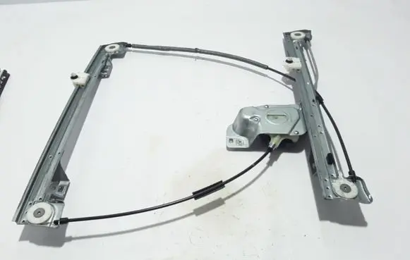 Renault Kangoo II Front window lifting mechanism without motor 807213441R