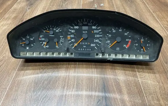 Mercedes-Benz SL R129 Speedometer (instrument cluster) 110008435117 1295421206