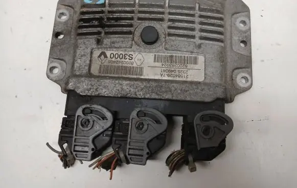Renault Megane II Engine control unit/module 8200242405 8200283924 215840297A