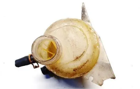 Renault Clio II Coolant expansion tank/reservoir 7700836316
