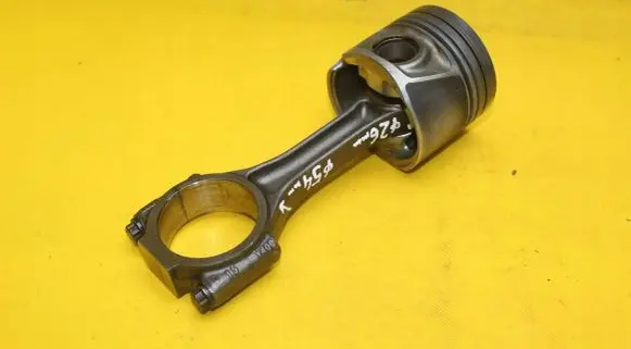 Volkswagen Touran I Piston with connecting rod