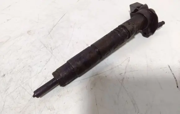Mercedes-Benz ML W164 Fuel injector A6420700587 0445115027