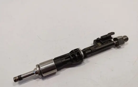 BMW 5 F10 F11 Fuel injector 13537568607