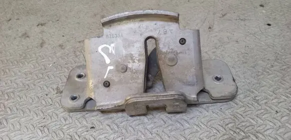 Volkswagen Routan Sliding door lock 020334