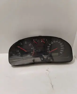 Volkswagen PASSAT B5 Speedometer (instrument cluster) 3B0920820 110008961008