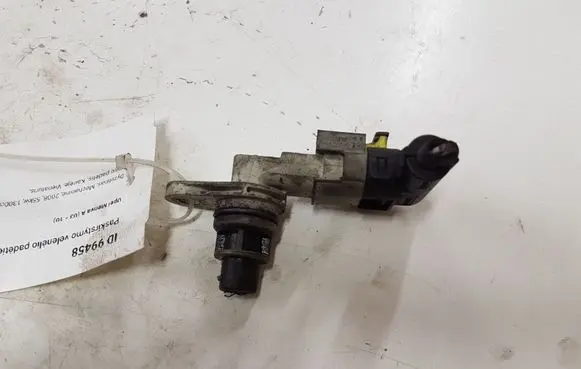 Opel Meriva A Camshaft position sensor 55201874