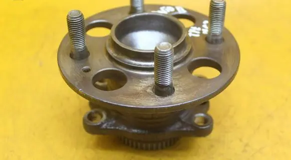KIA Picanto Rear wheel bearing hub 763