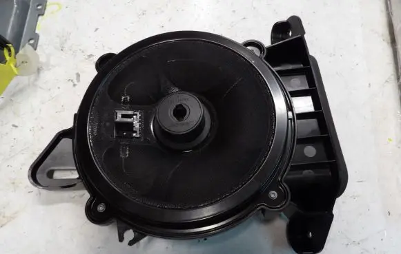 Renault Megane IV Subwoofer speaker 281701528R