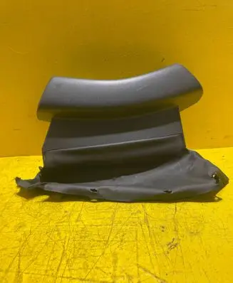 Renault Clio III Steering wheel column trim 8200408027