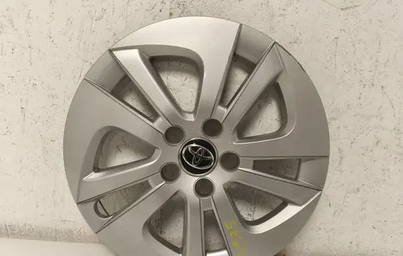 Toyota Prius (XW50) R15 wheel hub/cap/trim 4260247180