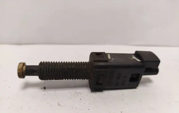 Audi A4 S4 B5 8D Brake pedal sensor switch 811907 343B