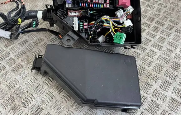 Nissan Qashqai J12 Fuse box set 243826UM0A