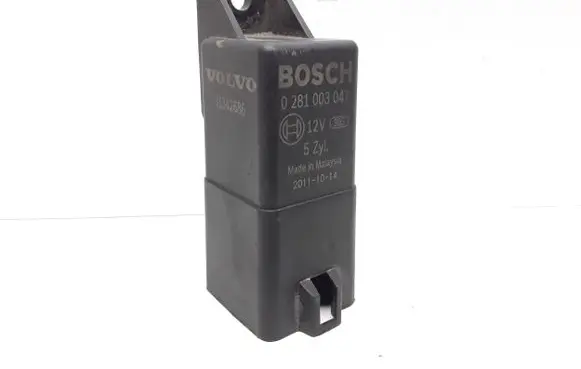 Volvo V60 Glow plug pre-heat relay 0281003047 31342686