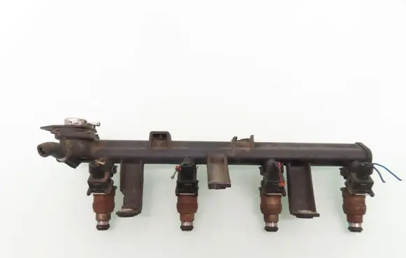 Peugeot 406 Fuel main line pipe 9621783580 D3172MA