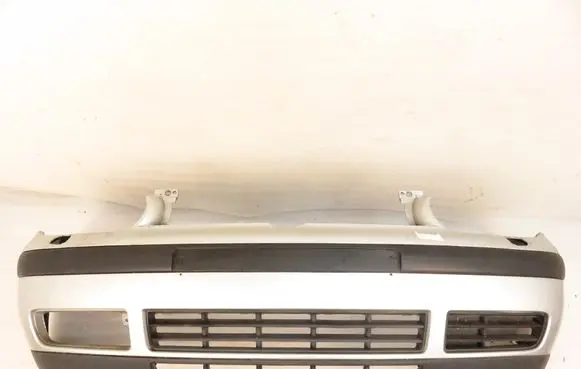 Volkswagen Golf IV Front bumper