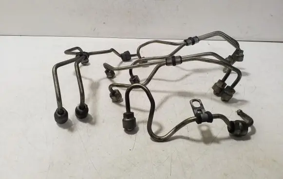 Volvo XC60 Fuel injector supply line/pipe 