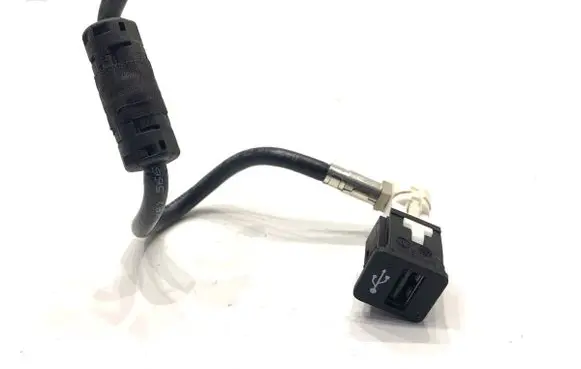 BMW X5 G05 USB socket connector 9229294