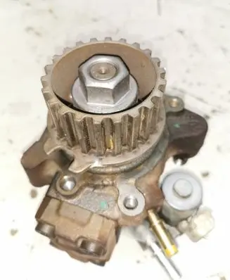 Citroen C4 II Fuel injection high pressure pump 9672605380
