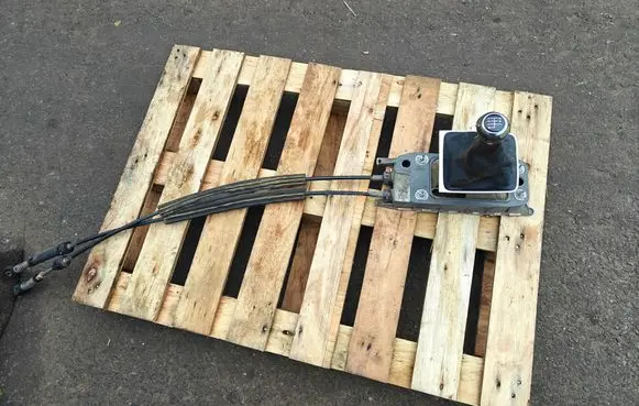 Volkswagen PASSAT B6 Gear shifter/selector 3C0711049AG