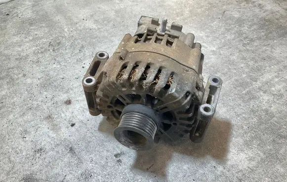Mercedes-Benz Sprinter W907 W910 Generator/alternator A0009068504 2624039D 419079319
