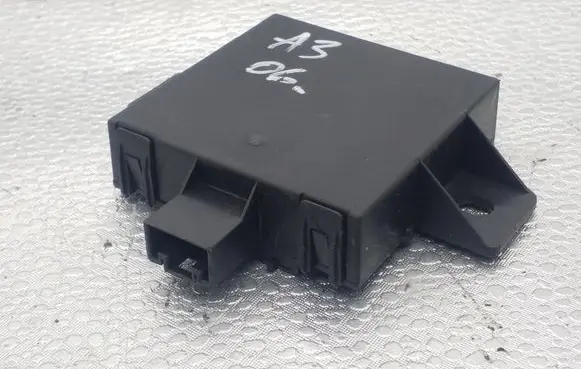 Audi A3 S3 8P Alarm control unit/module 1K0907719C 28024256