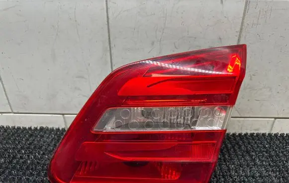 Mercedes-Benz B W246 W242 Tailgate rear/tail lights A2469066400
