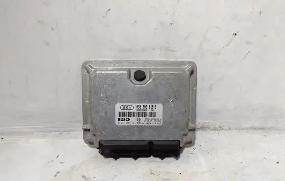 Audi A4 S4 B5 8D Engine control unit/module 038906018S 0281001721