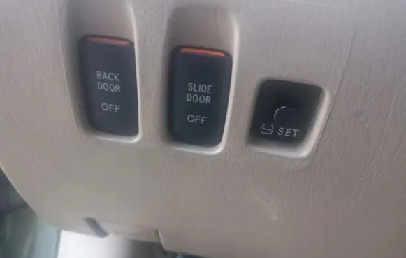 Toyota Sienna XL20 II Other switches/knobs/shifts