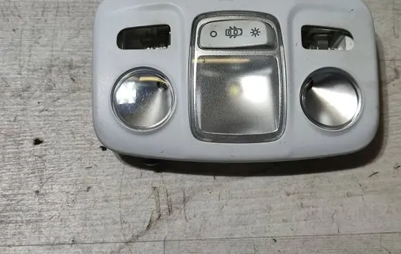 Peugeot 2008 I Rear seat light 96781444