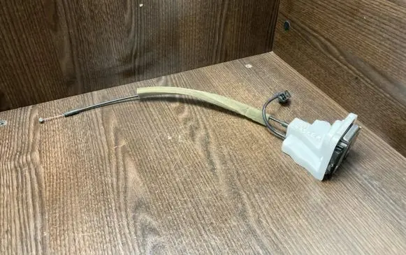 Loading door lock