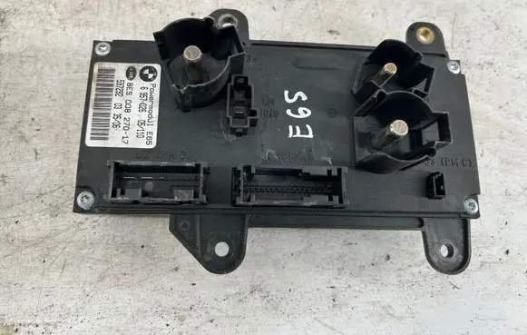 BMW 7 E65 E66 Power management control unit 6957026 597292 8ES00827017