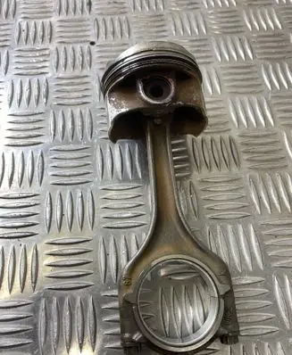 Volkswagen Tiguan Piston with connecting rod 05EAB