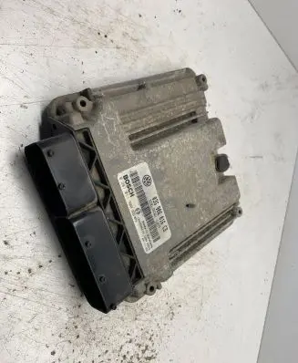 Volkswagen Golf V Engine control unit/module 03G906016CB 1039S06216 0281011900
