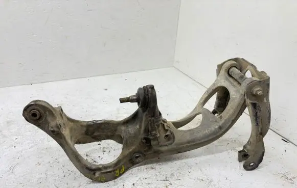 Peugeot 407 Front wheel hub spindle knuckle 9661544780D