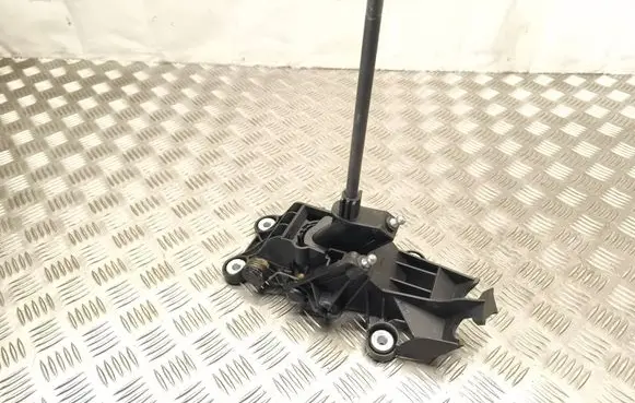 Ford Fiesta Gear shifter/selector C9B7A 8A6R7C453MAC 2111231
