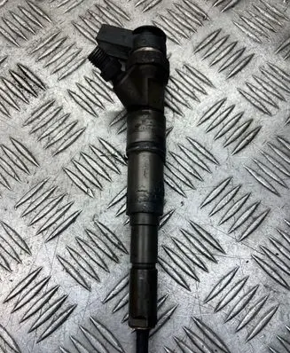 BMW 7 E65 E66 Fuel injector 0445110122