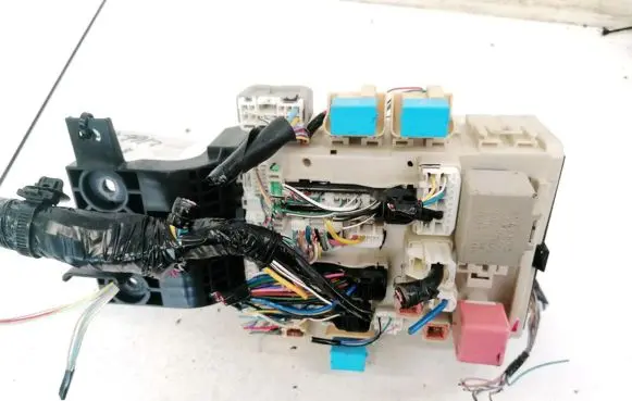 Toyota Urban Cruiser (XP110) Fuse box set 8273052N00 82730-52N00