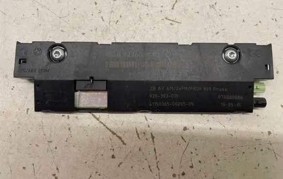 BMW 5 F10 F11 Aerial antenna amplifier 9276036 920303015
