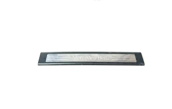 Mercedes-Benz ML W164 Front sill trim cover A1646803435