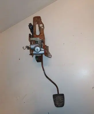 Clutch pedal