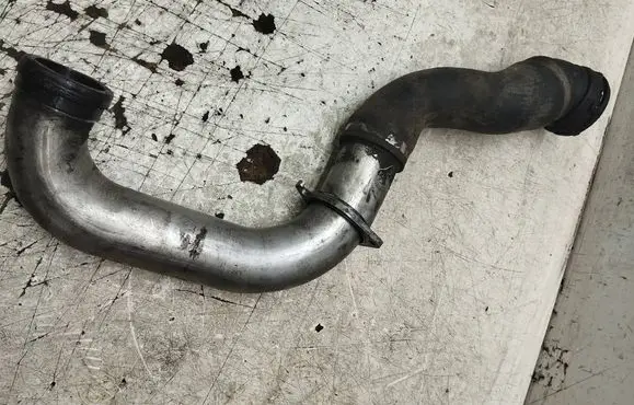 BMW 5 E60 E61 Intercooler hose/pipe 7792490