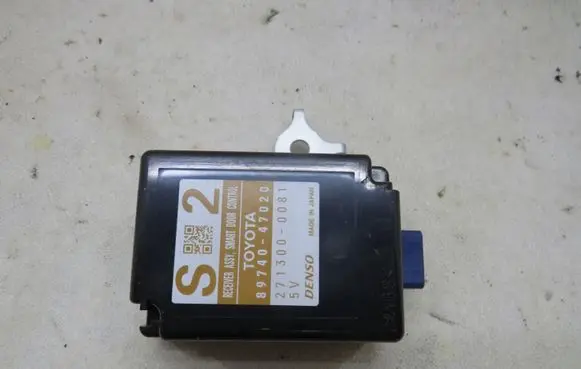 Toyota Prius (XW30) Door control unit/module 8974047020